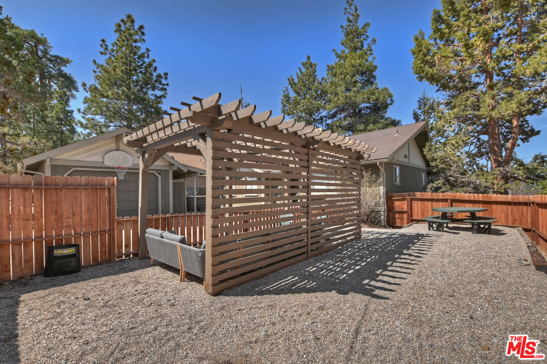 779 Villa Grove Ave