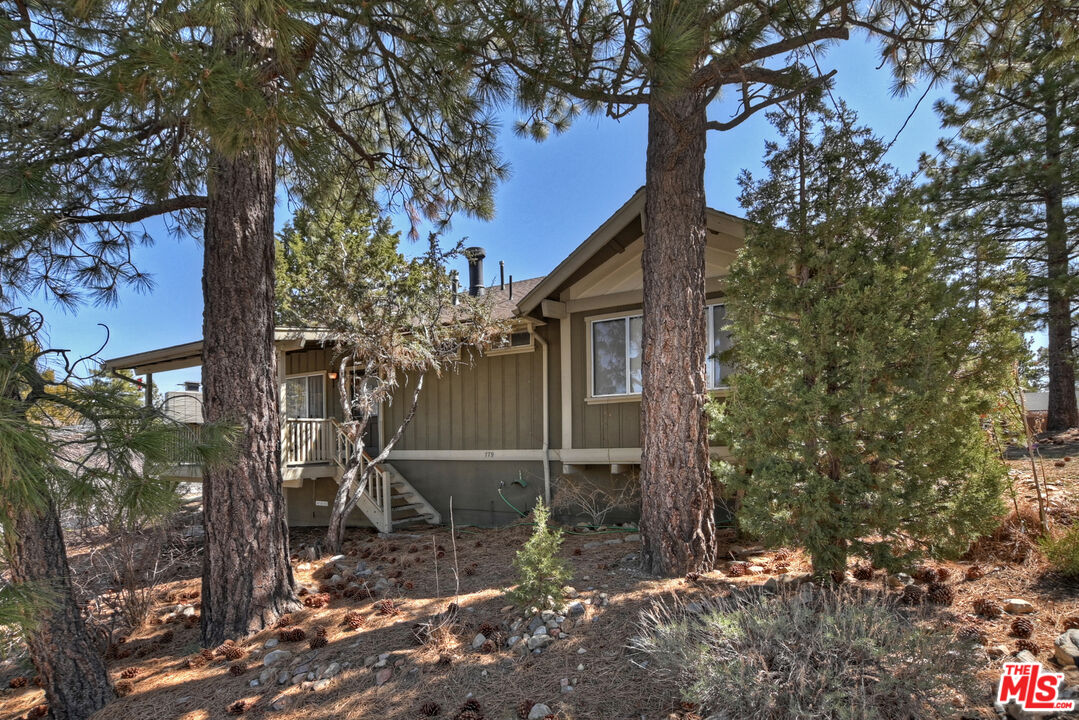 779 Villa Grove Ave