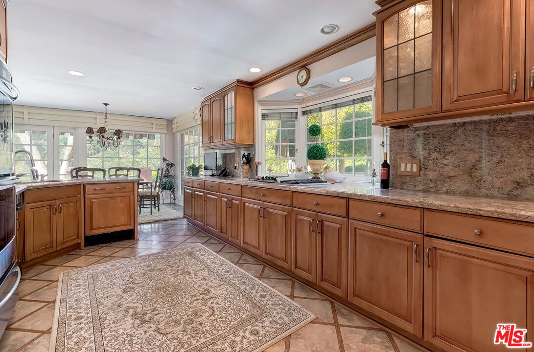 2627 Wallingford Dr