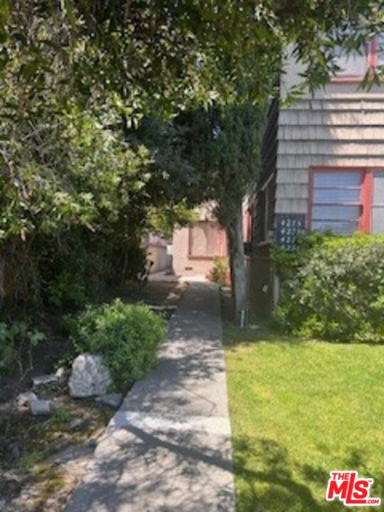 4277 Tujunga Ave