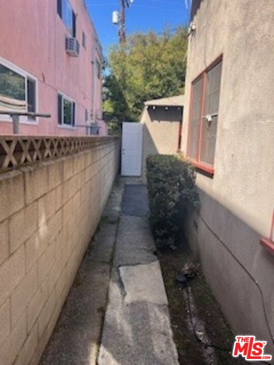 4277 Tujunga Ave