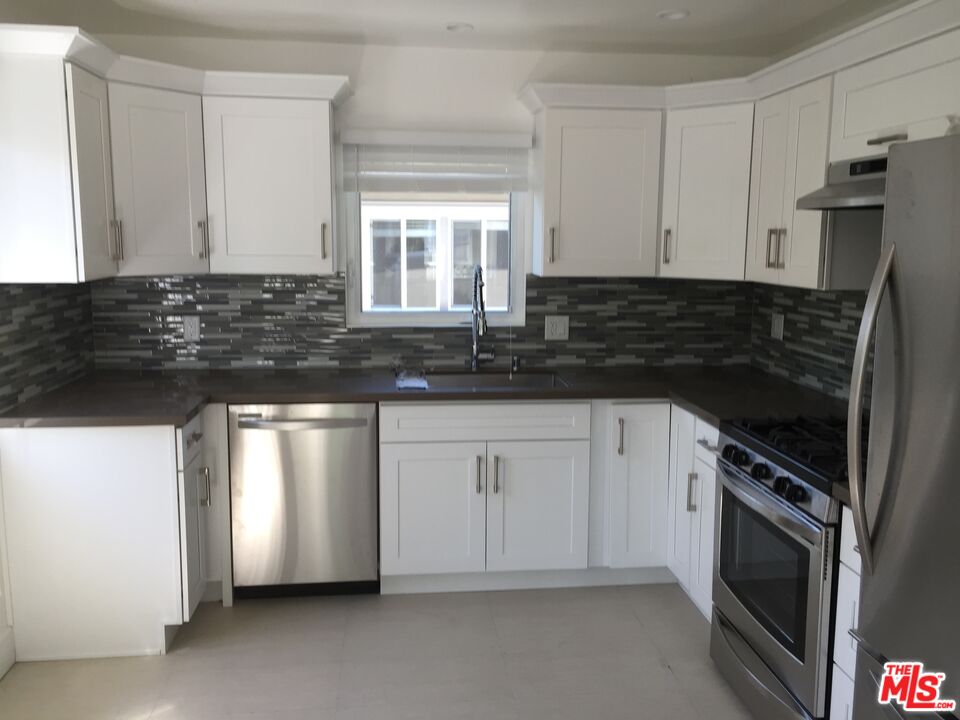 1121 N Sweetzer Ave Unit: 5