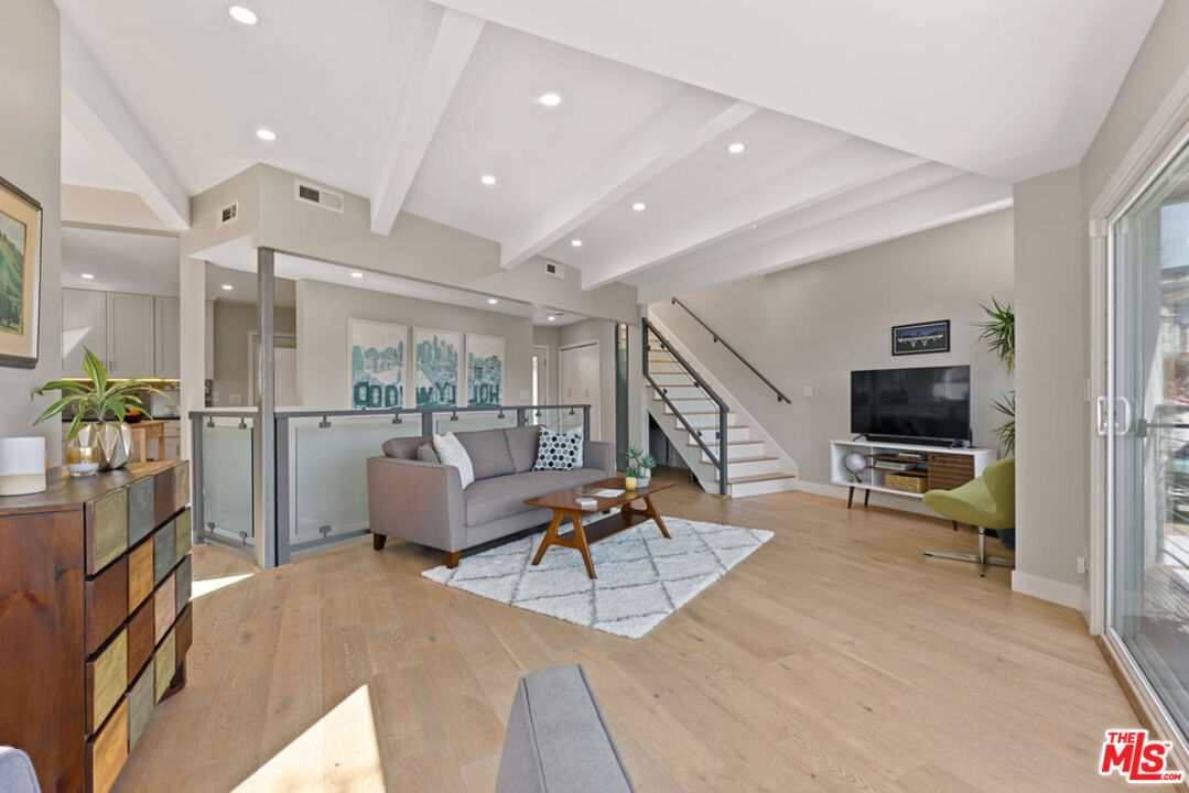 2251 Lyric Ave