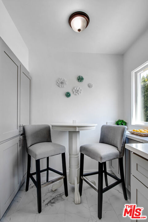 238 N Almont Dr Unit: 240 1/2