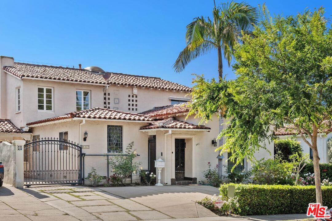 447 El Camino Dr