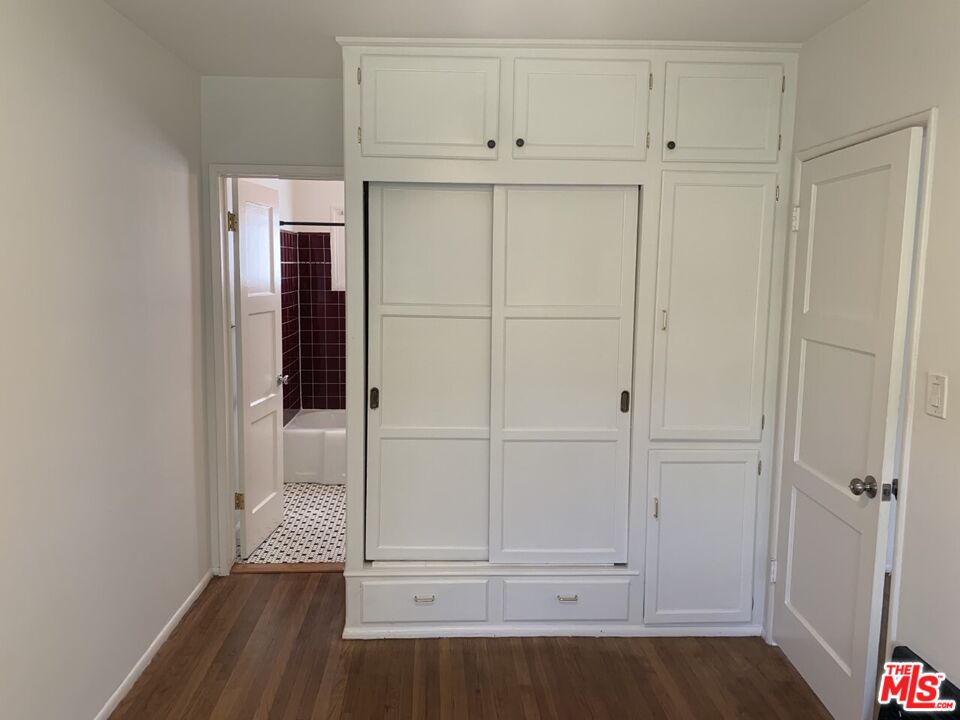 412 W WINDSOR RD Unit: Unit A