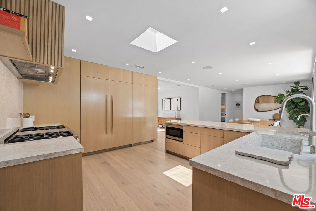 9451 Hidden Valley Pl