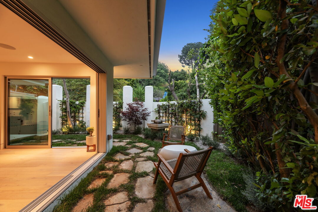 9451 Hidden Valley Pl