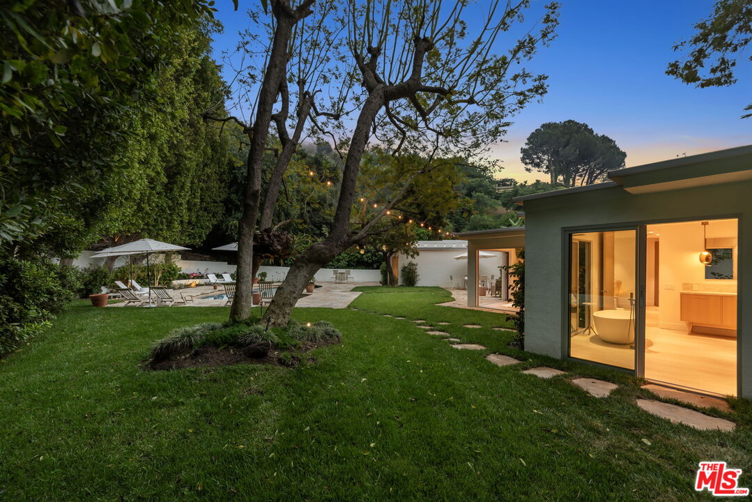 9451 Hidden Valley Pl