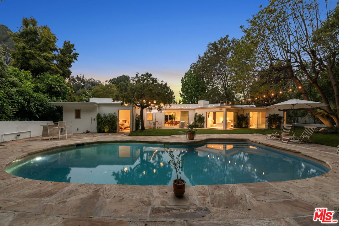 9451 Hidden Valley Pl