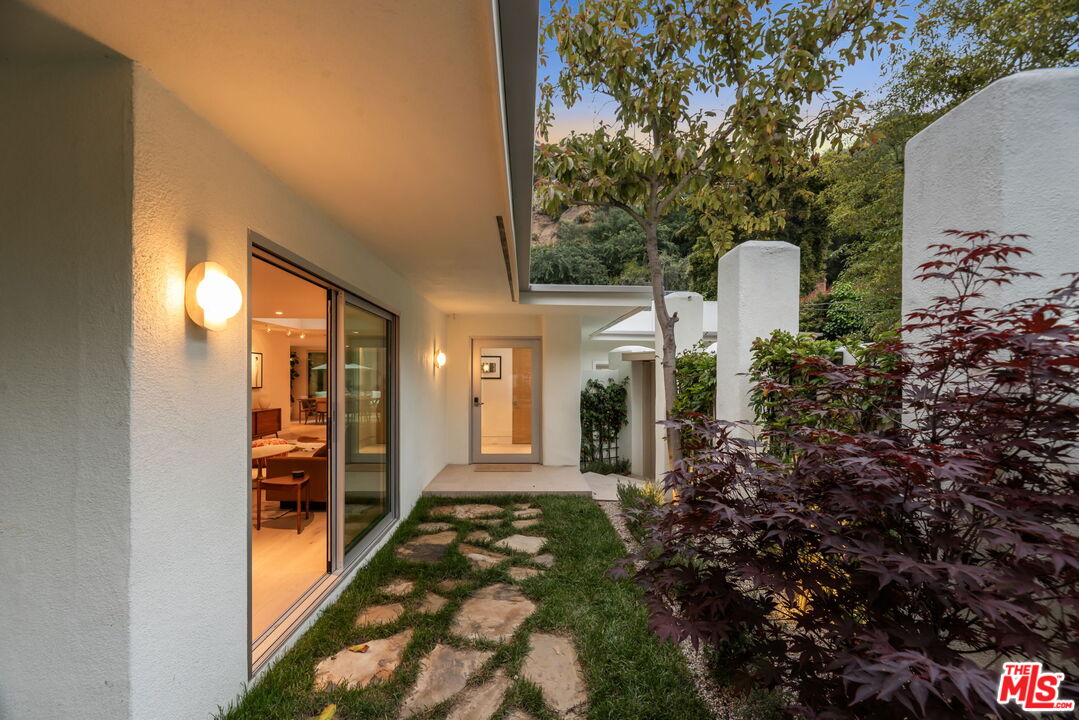 9451 Hidden Valley Pl