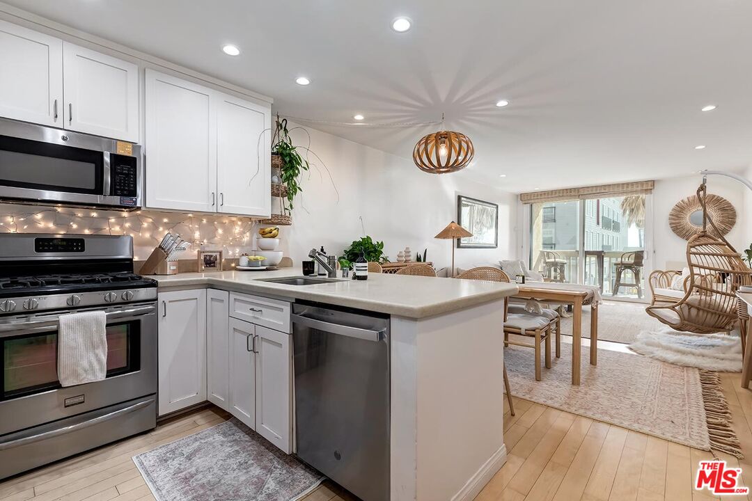 22 Navy St Unit: 206