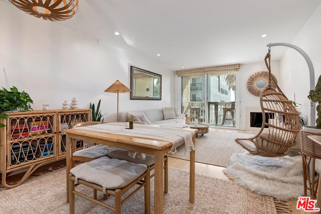 22 Navy St Unit: 206