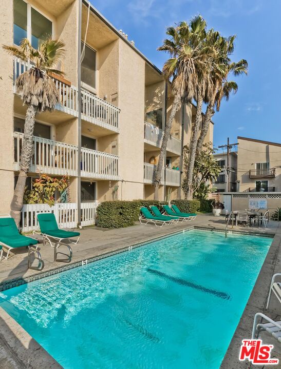 22 Navy St Unit: 206