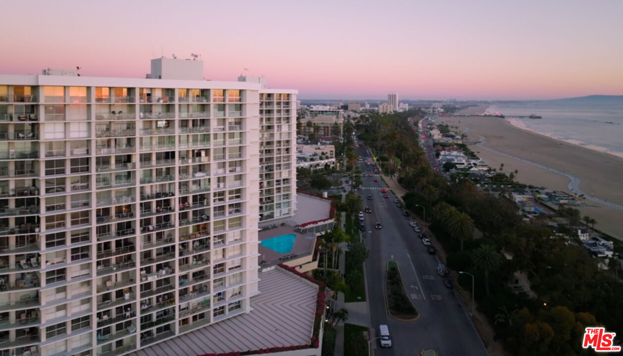 201 OCEAN AVE Unit: 808P