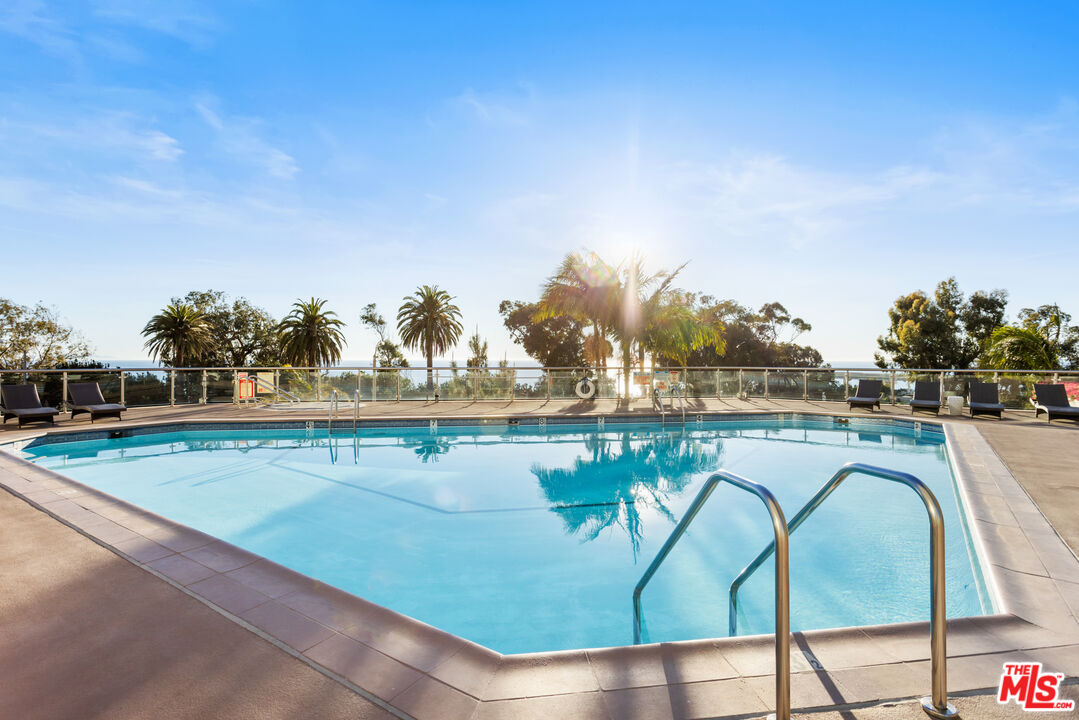 201 OCEAN AVE Unit: 808P