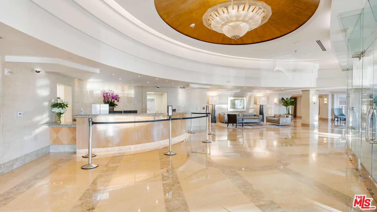 201 OCEAN AVE Unit: 808P