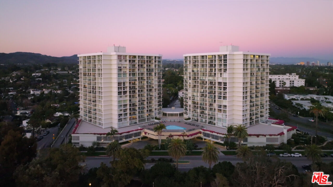 201 OCEAN AVE Unit: 808P
