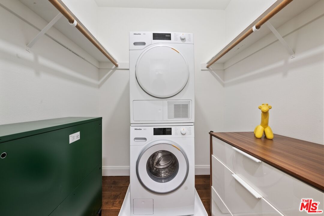 9005 Cynthia St Unit: 217