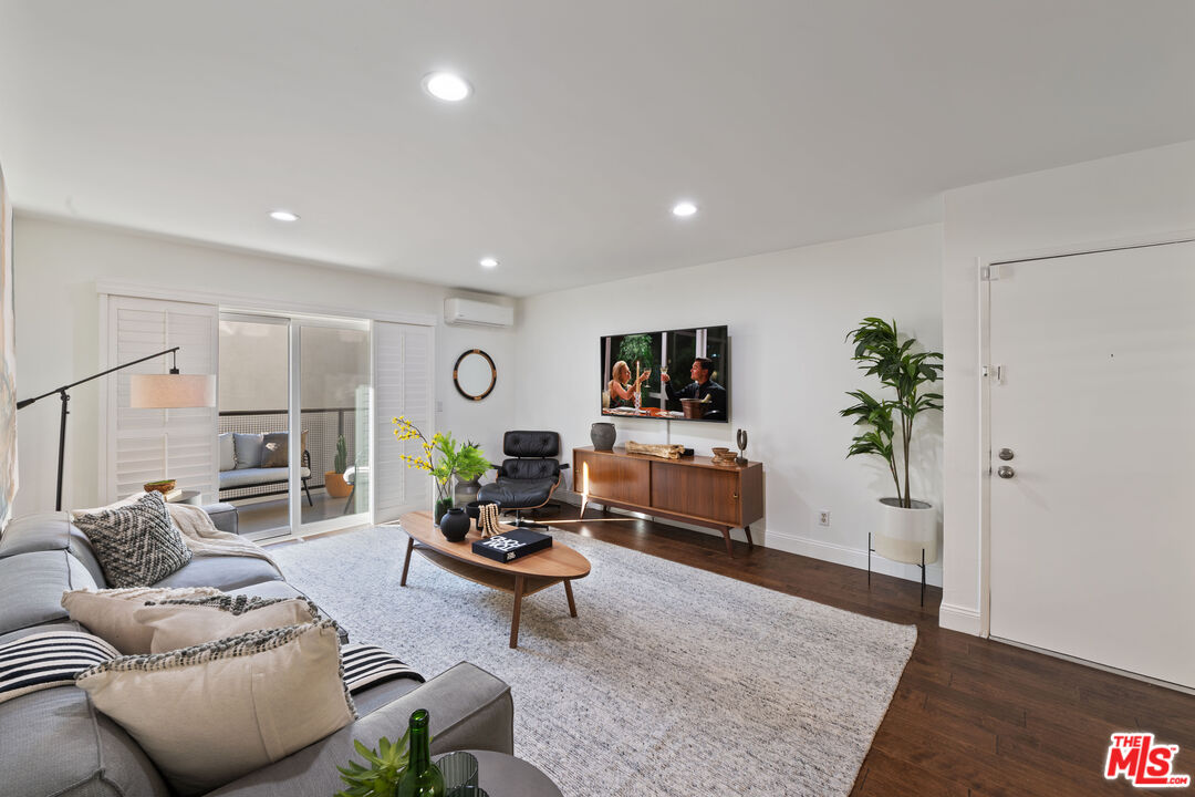 9005 Cynthia St Unit: 217