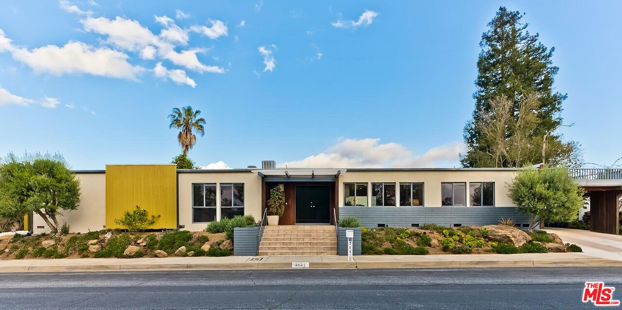 9662 Highridge Dr