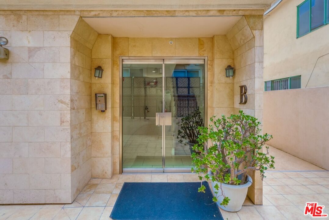 8610 Chalmers Dr Unit: 105