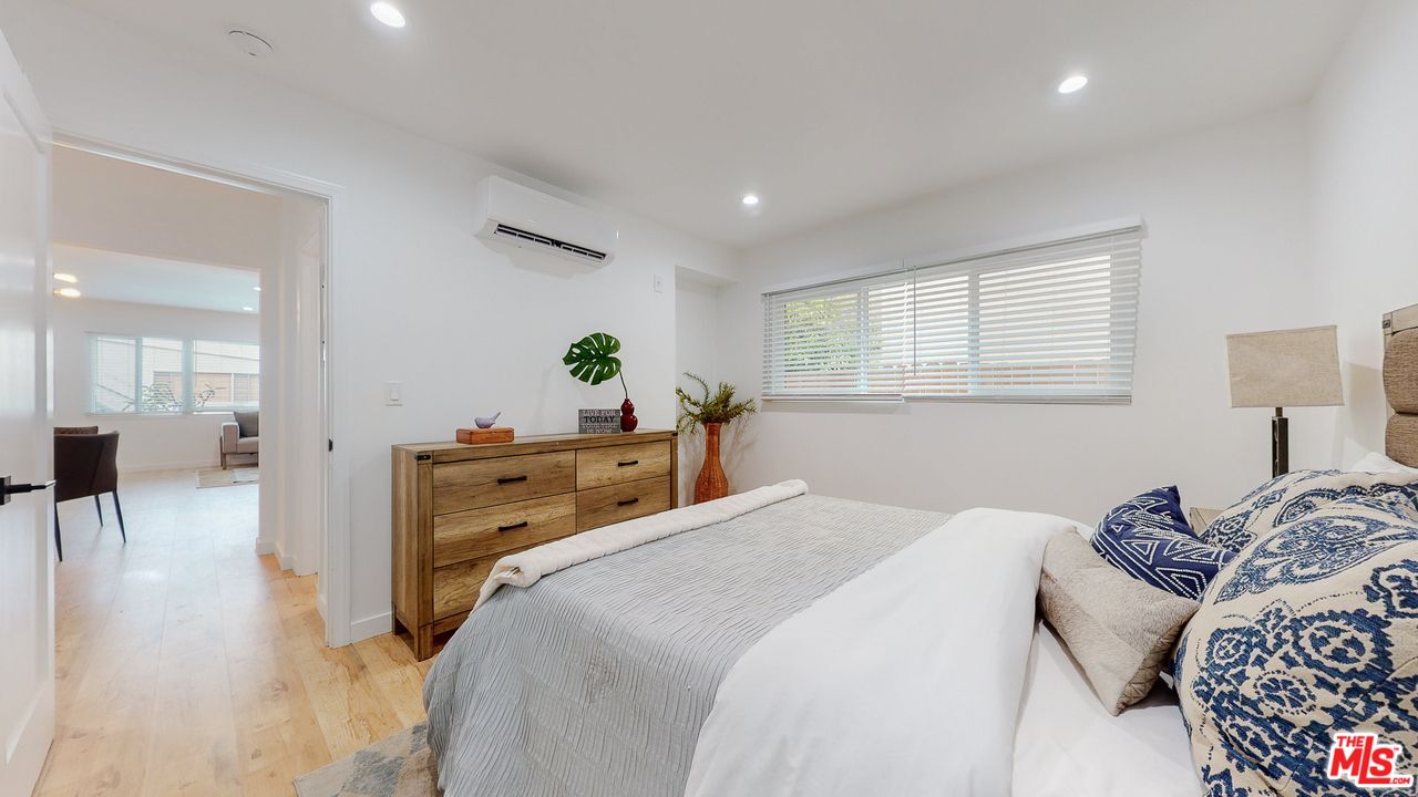 1435 N Fairfax Ave Unit: 1