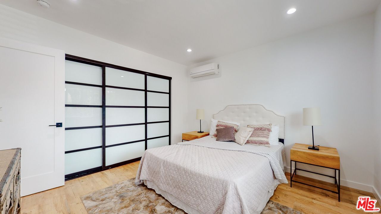 1435 N Fairfax Ave Unit: 1