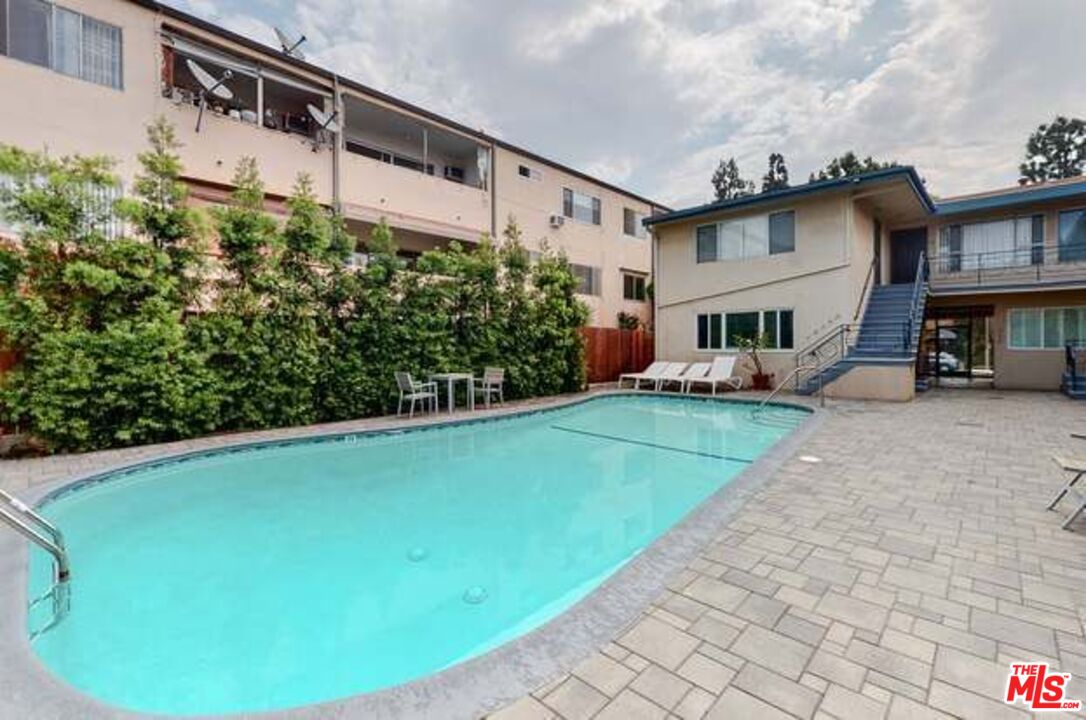 1435 N Fairfax Ave Unit: 1