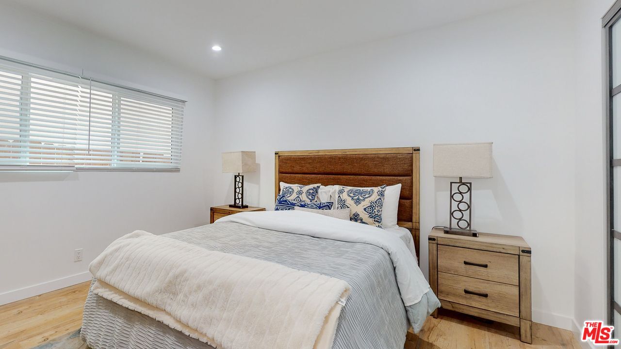 1435 N Fairfax Ave Unit: 1