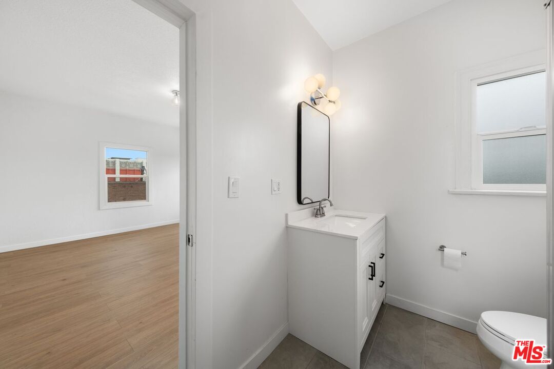 1912 7th Ave Unit: 201