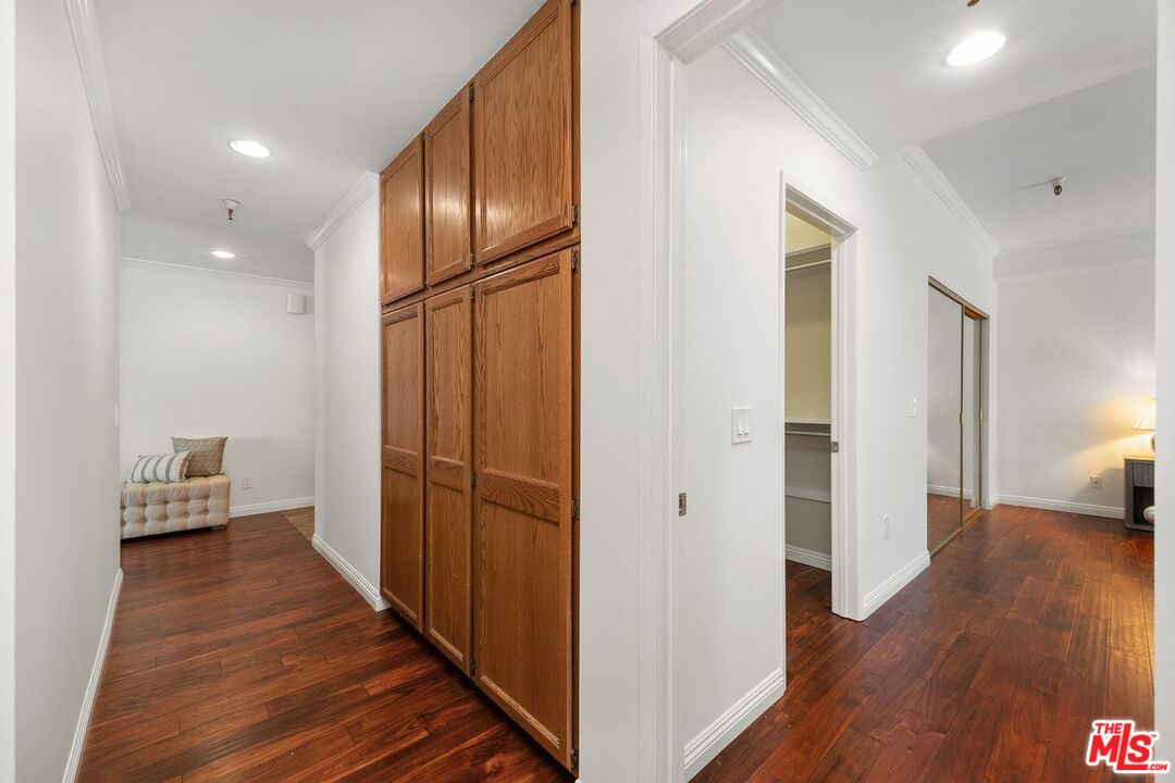 14630 Dickens St Unit: 210