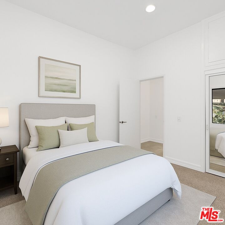 8324 Regents Rd Unit: 3O