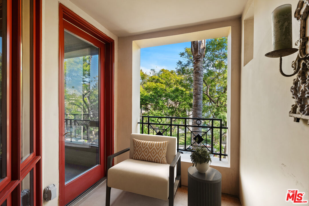 411 N Oakhurst Dr Unit: 409