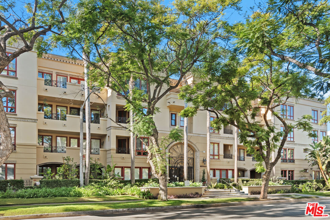 411 N Oakhurst Dr Unit: 409