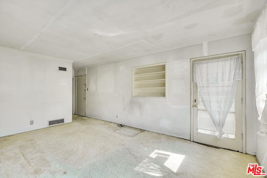 132 S Edgemont St