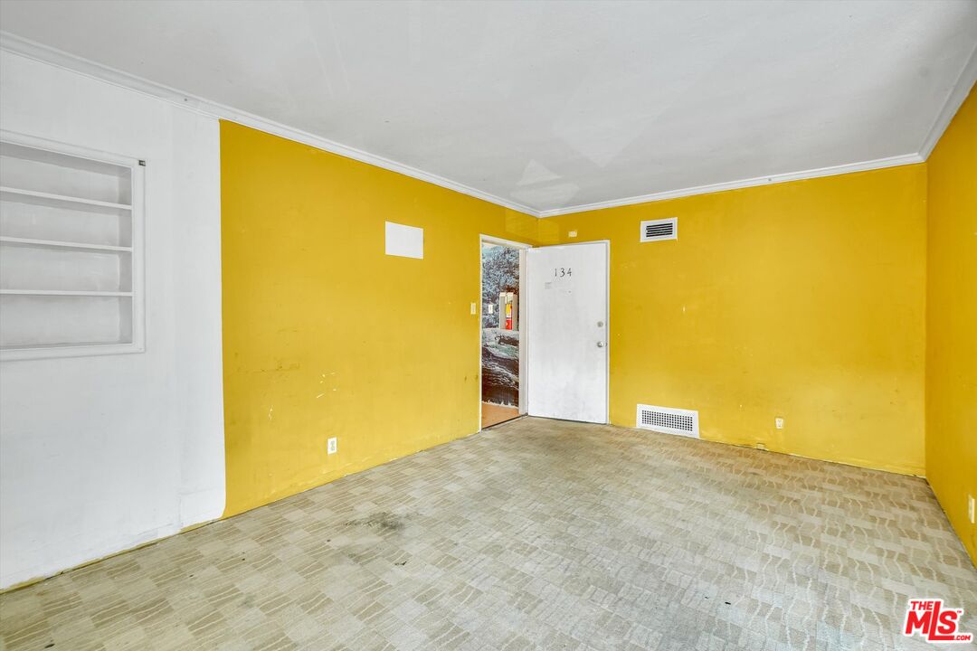 132 S Edgemont St