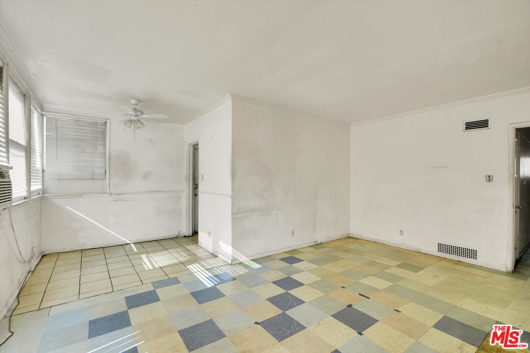 132 S Edgemont St