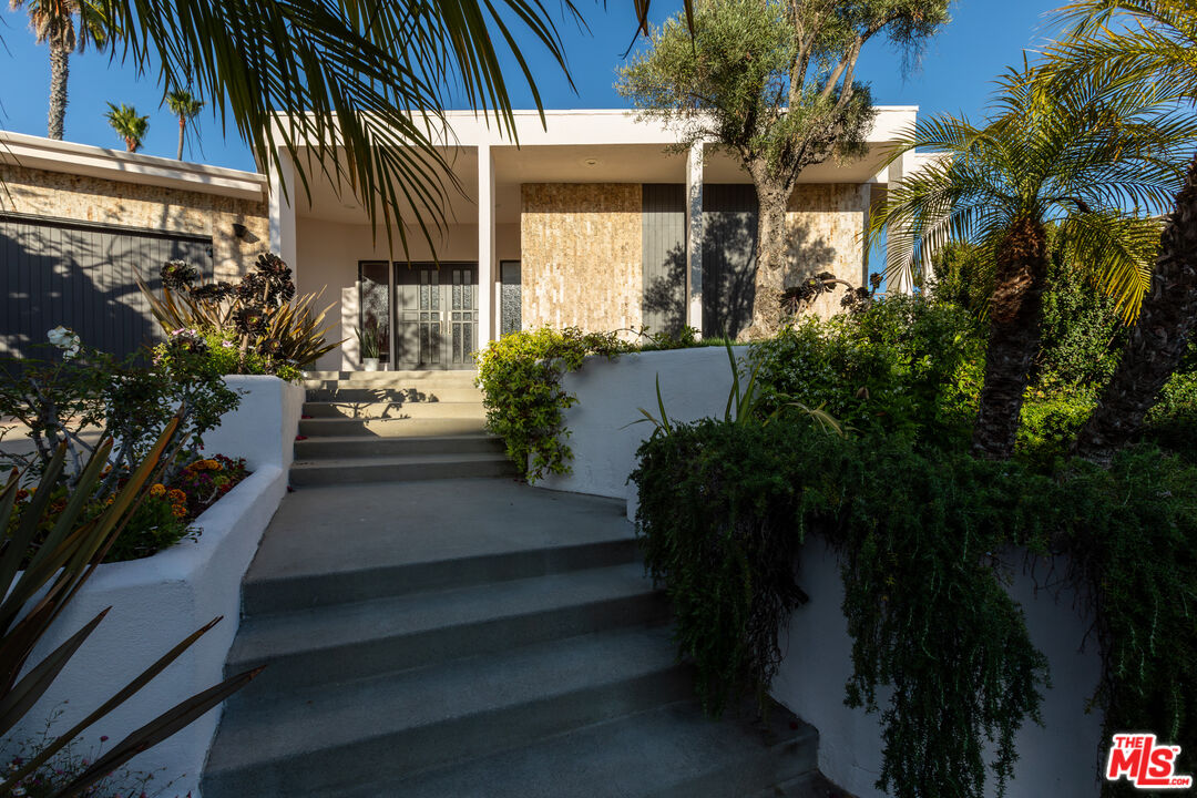 2224 Hercules Dr