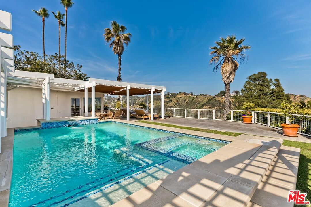 2224 Hercules Dr