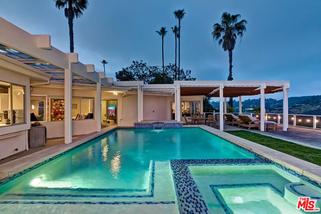 2224 Hercules Dr