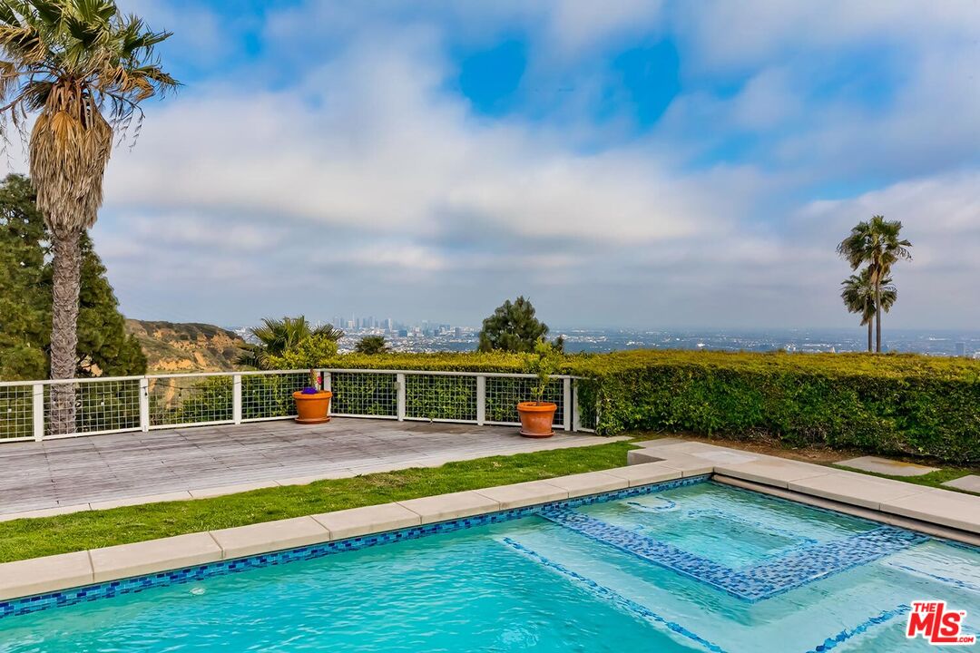 2224 Hercules Dr