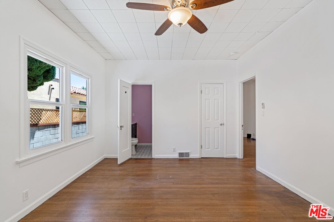 337 N La Jolla Ave