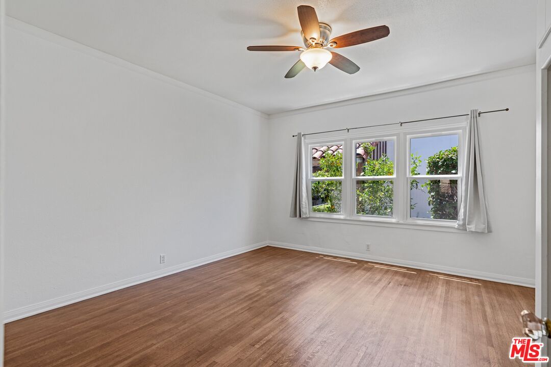 337 N La Jolla Ave