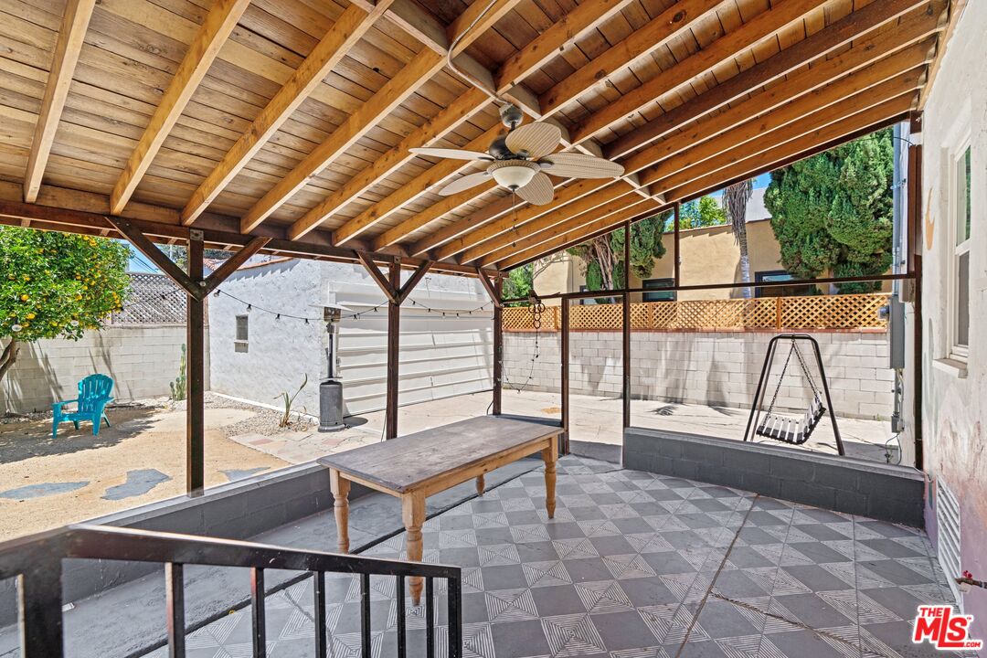 337 N La Jolla Ave