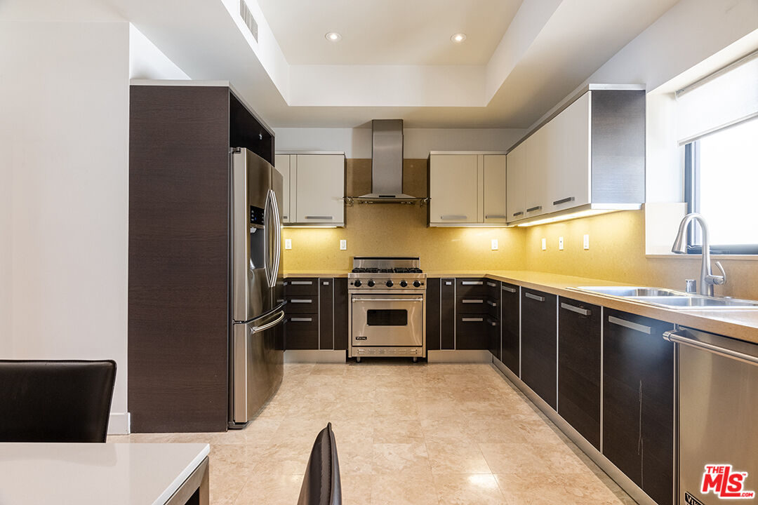 8788 Shoreham Dr Unit: 30