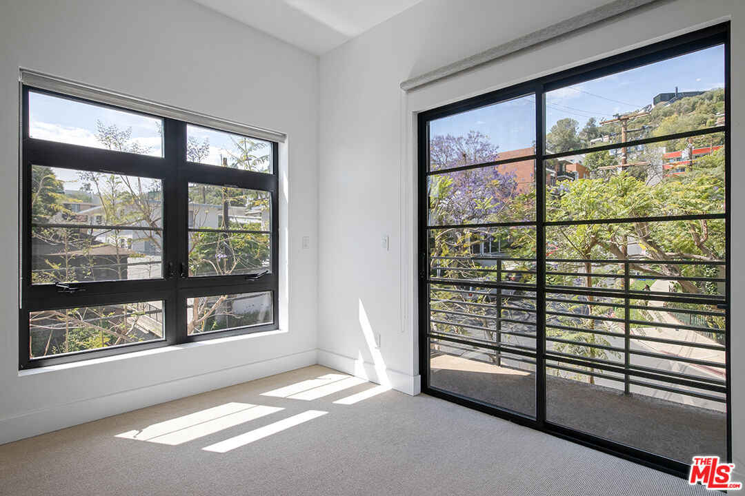 8788 Shoreham Dr Unit: 30