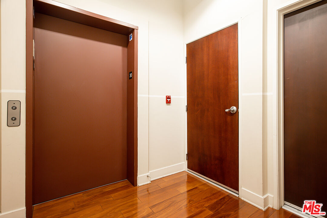 8788 Shoreham Dr Unit: 30