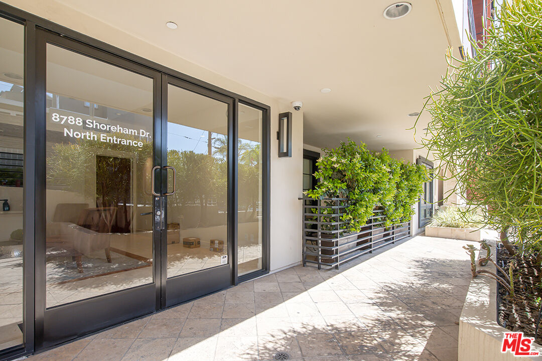 8788 Shoreham Dr Unit: 30