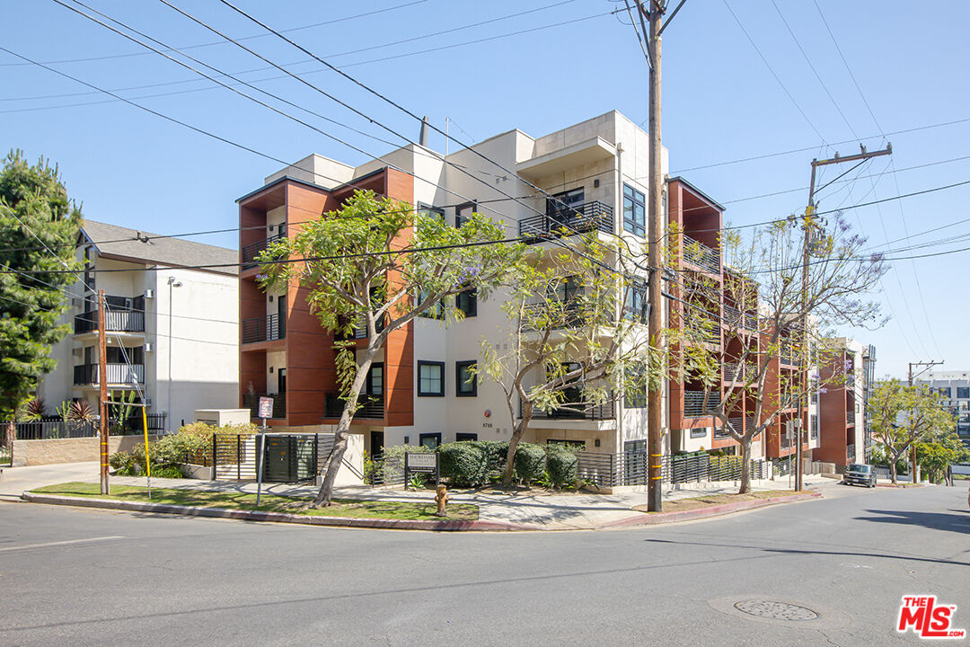 8788 Shoreham Dr Unit: 30